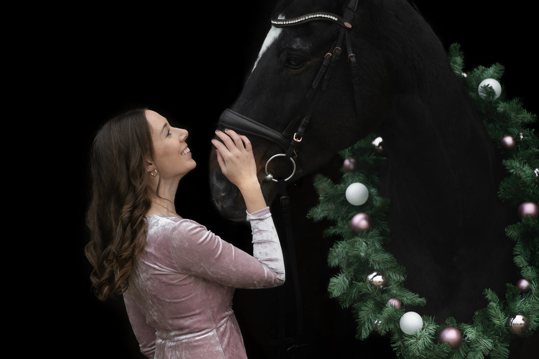 DIY: Christmas wreath for your horse - My Riding Underwear